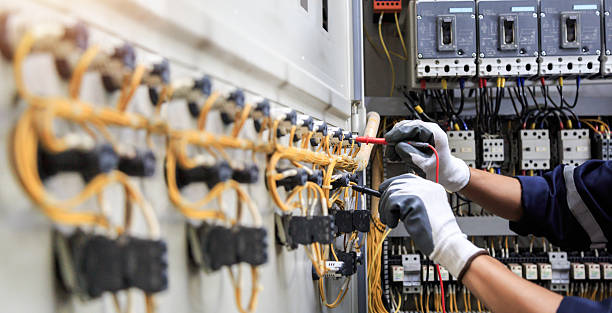 Professional Electrician technician working in Wood-Ridge, NJ